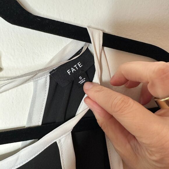 FATE Black & White Lined Stripe Tie Side Back Flowy Halter Blouse Top Small - Picture 4 of 12
